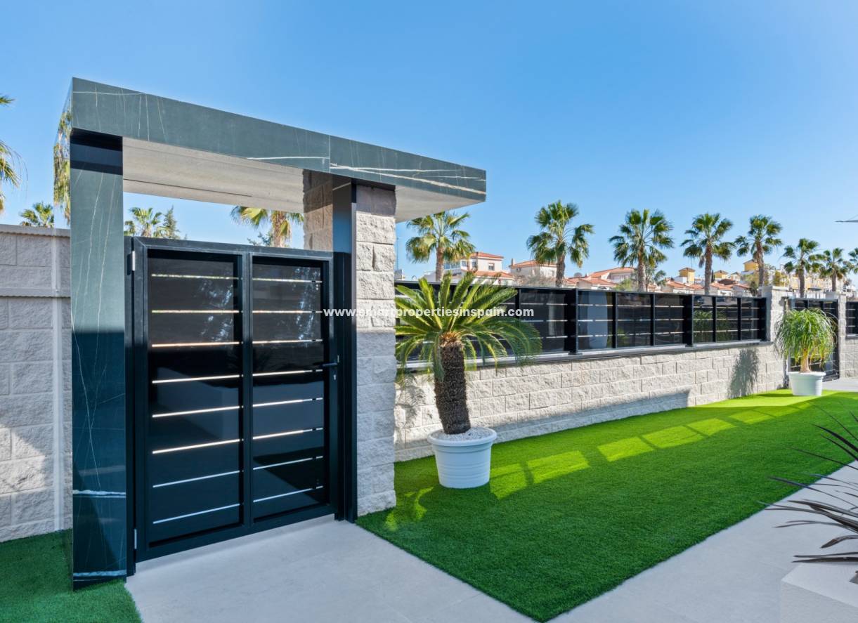 New Build - Detached Villa - Algorfa