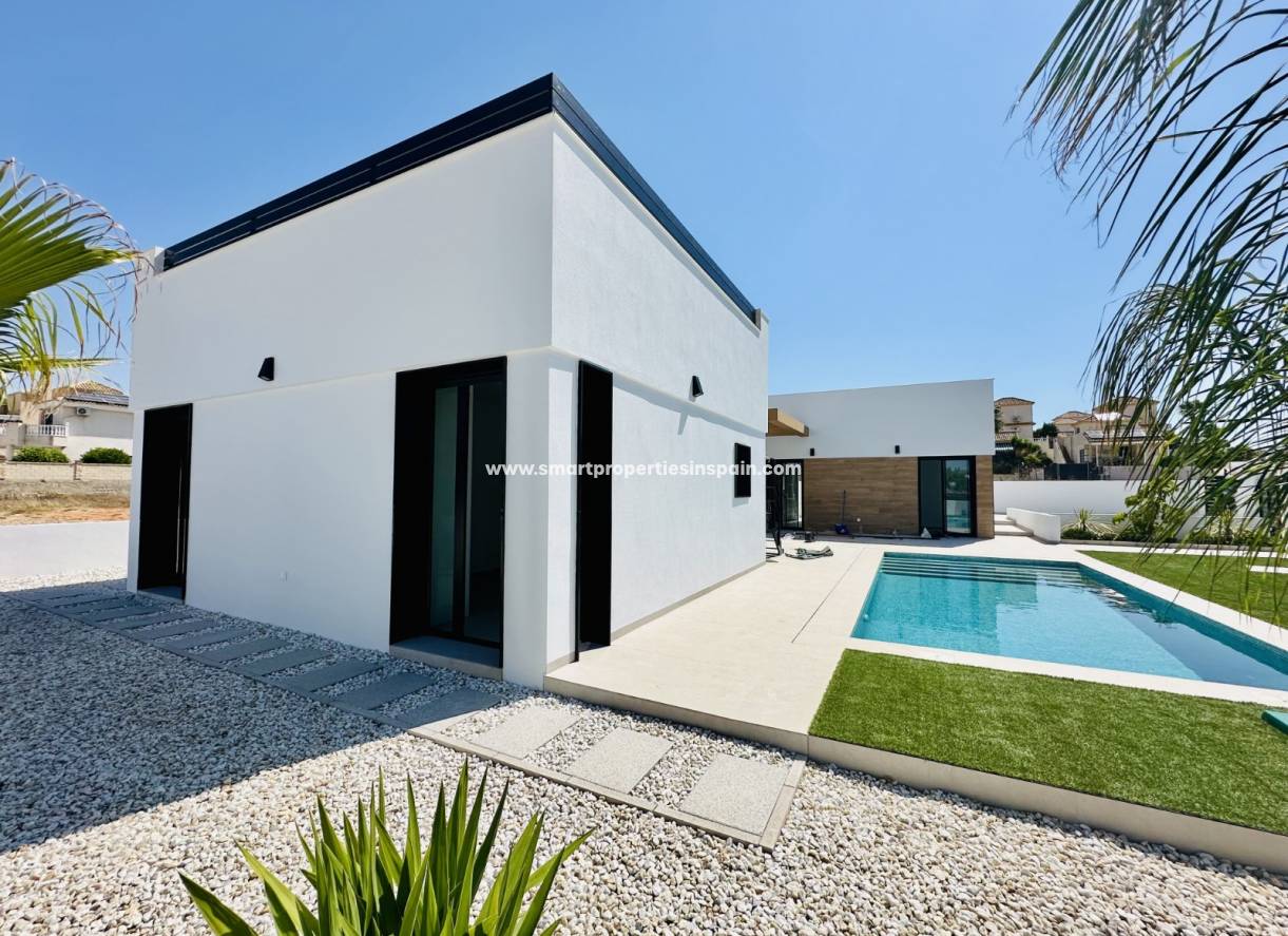 New Build - Detached Villa - La Marina - Urbanización La Marina