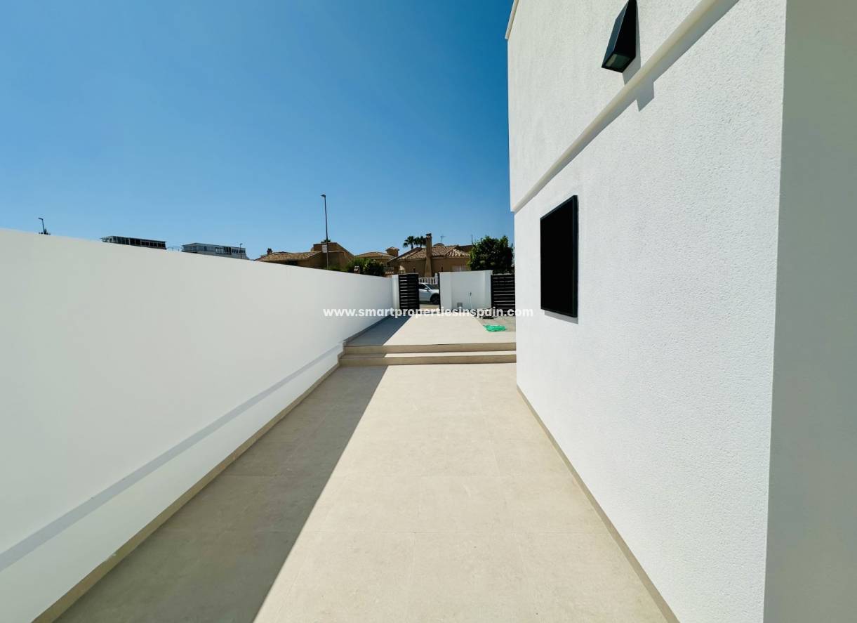 New Build - Detached Villa - La Marina - Urbanización La Marina