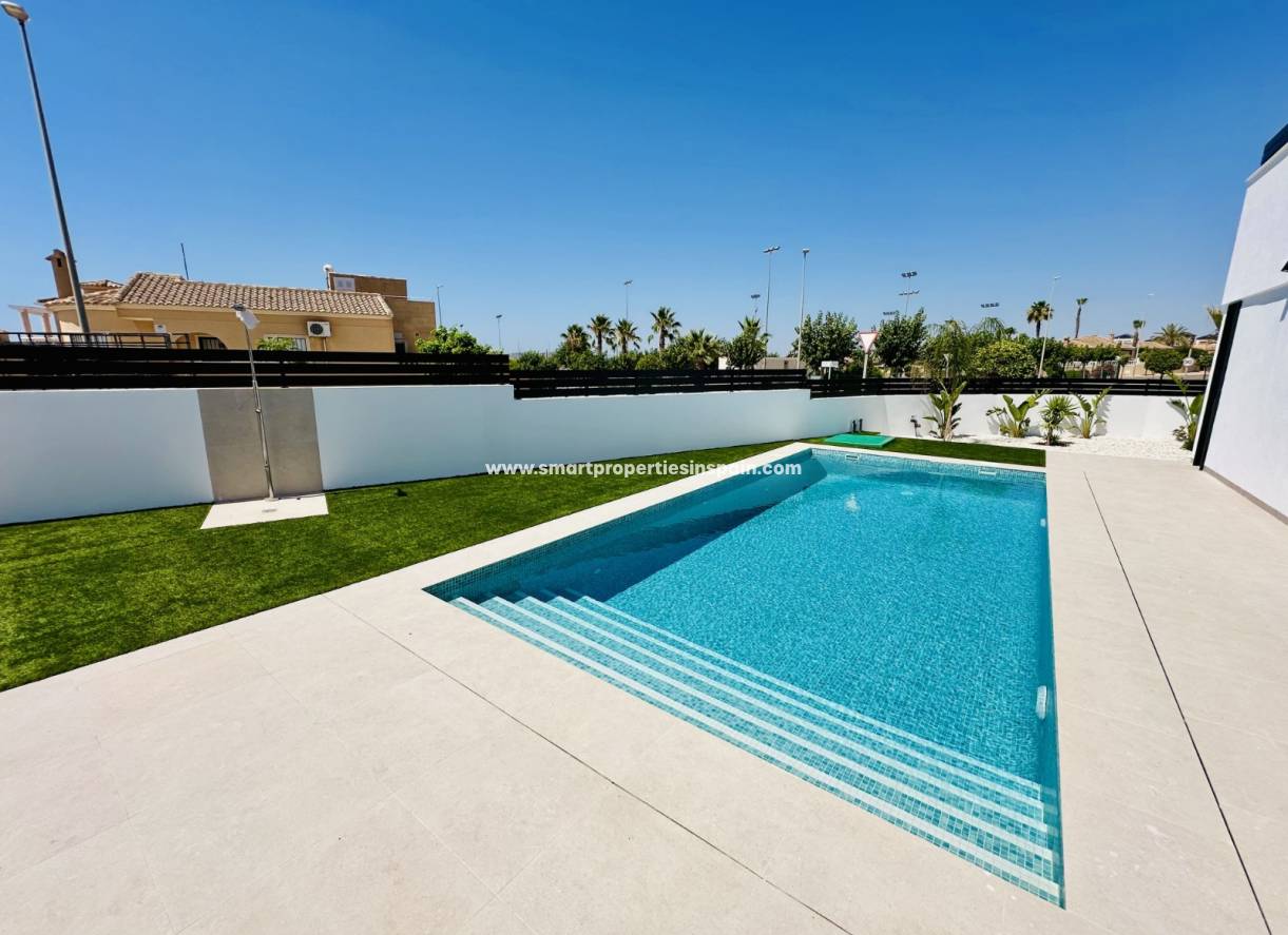 New Build - Detached Villa - La Marina - Urbanización La Marina