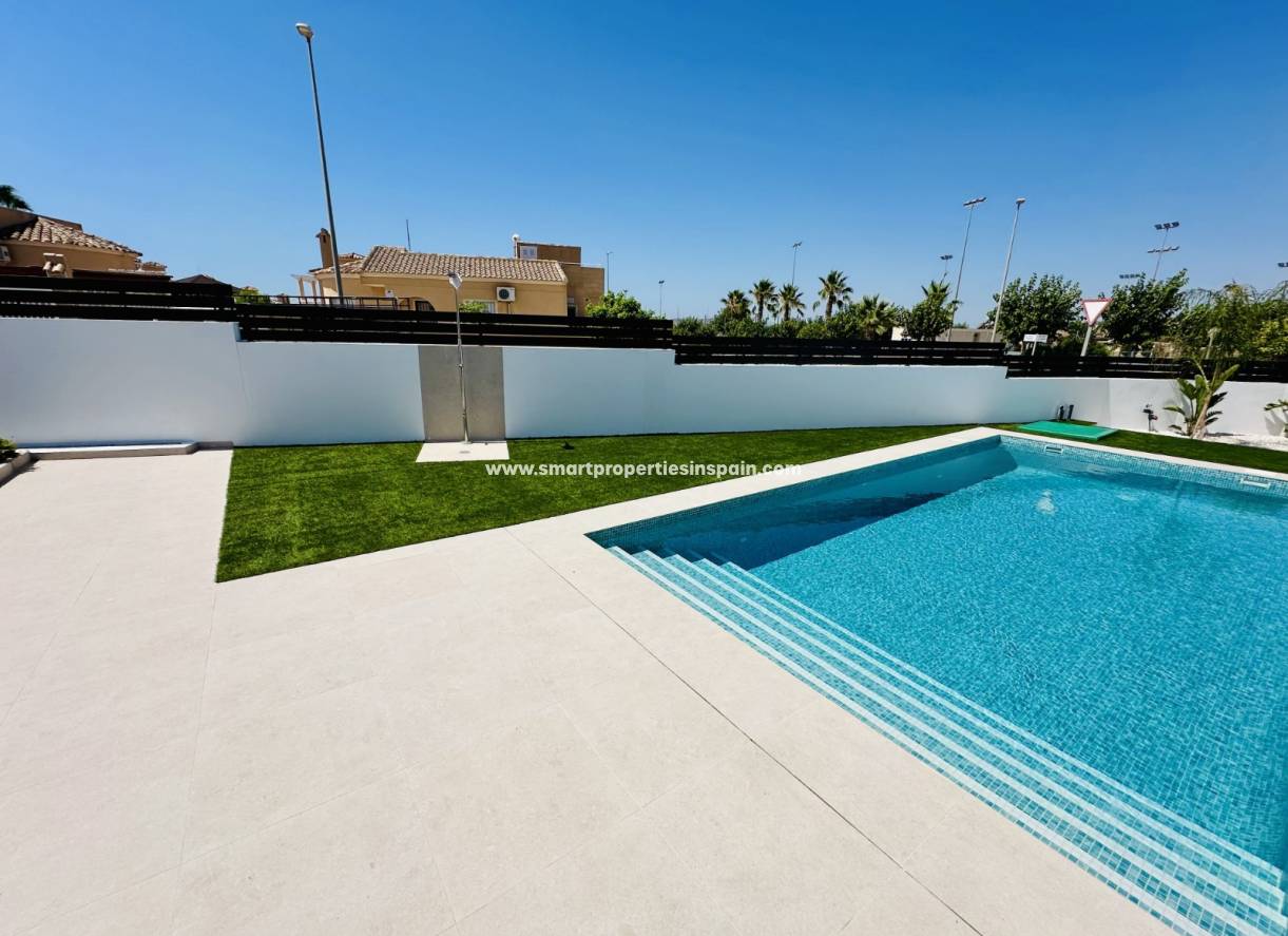New Build - Detached Villa - La Marina - Urbanización La Marina
