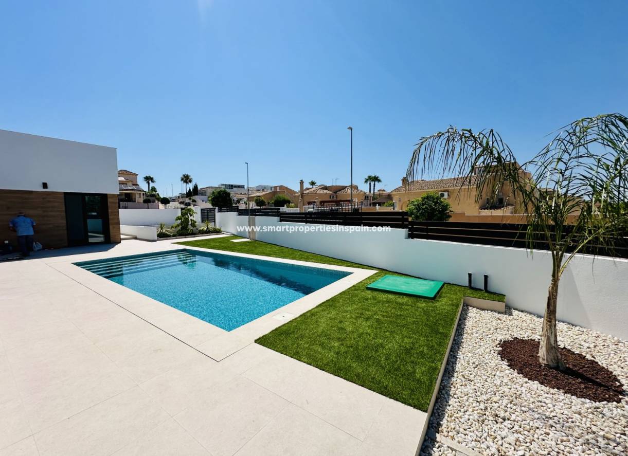 New Build - Detached Villa - La Marina - Urbanización La Marina