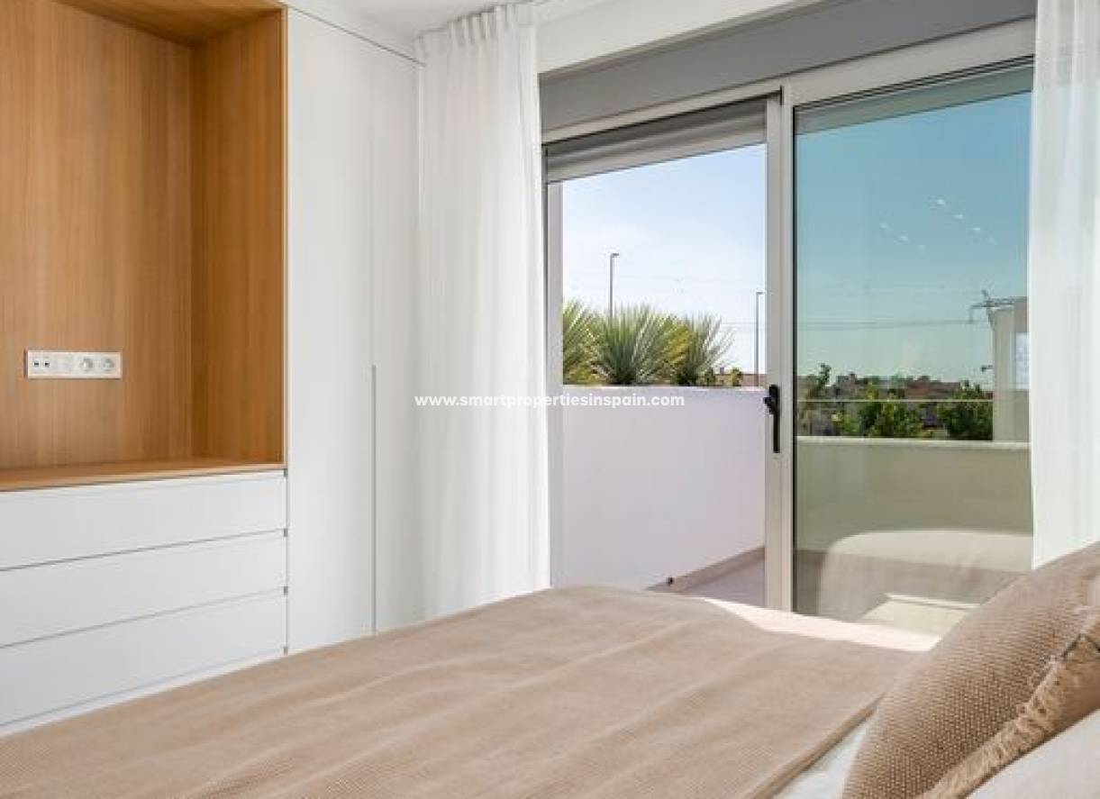 Obra Nueva - Vivienda Adosada - La Marina - Urbanización La Marina