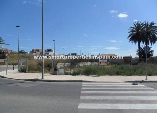 Plot - Wederverkoop - La Marina - SP2021