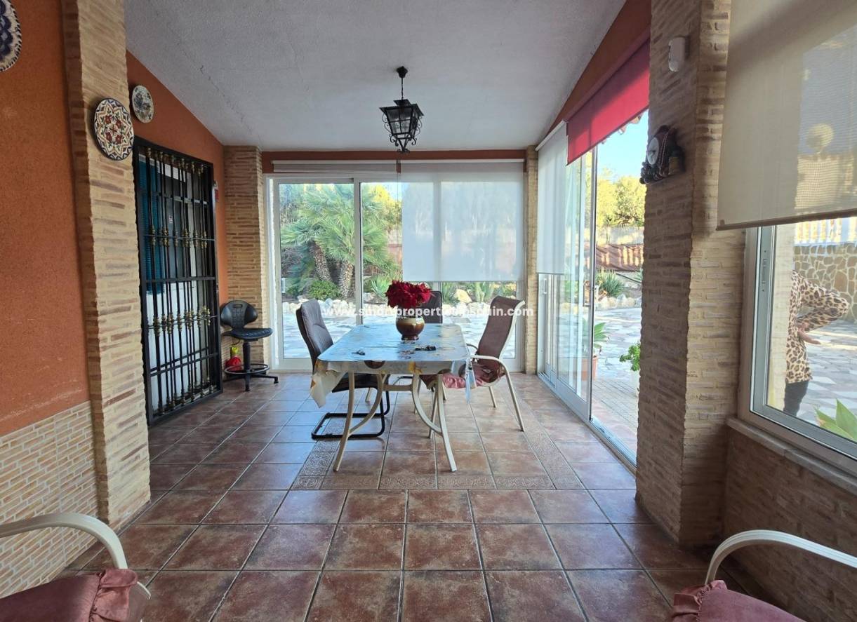 PORCH
