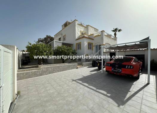 Quad Villa - Wederverkoop - La Marina - Urbanización La Marina