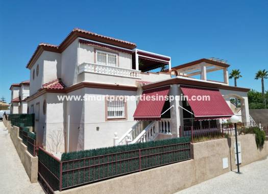 Quad Villa - Wederverkoop - La Marina - Urbanización La Marina