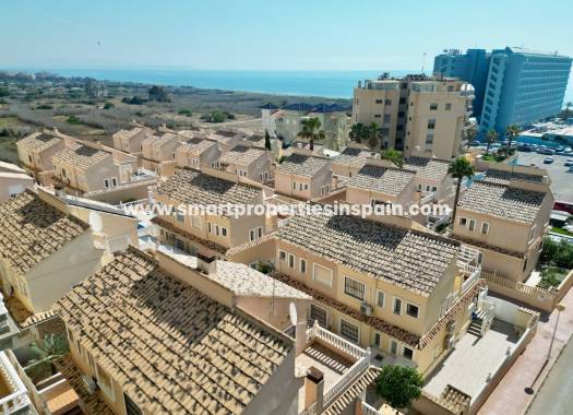 Reihenhaus - Wiederverkauf - Guardamar  - Urb. Campomar Playa