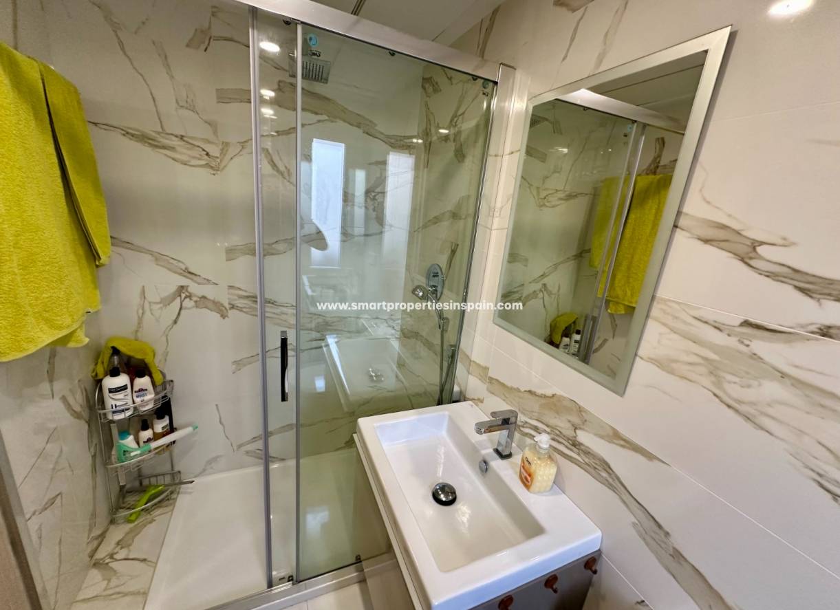 Resale - Apartment - El Pinet