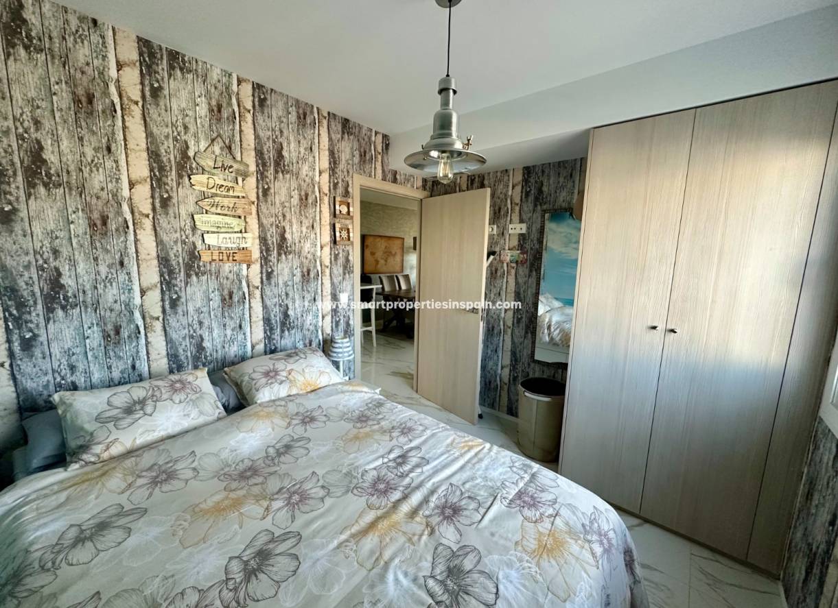 Resale - Apartment - El Pinet