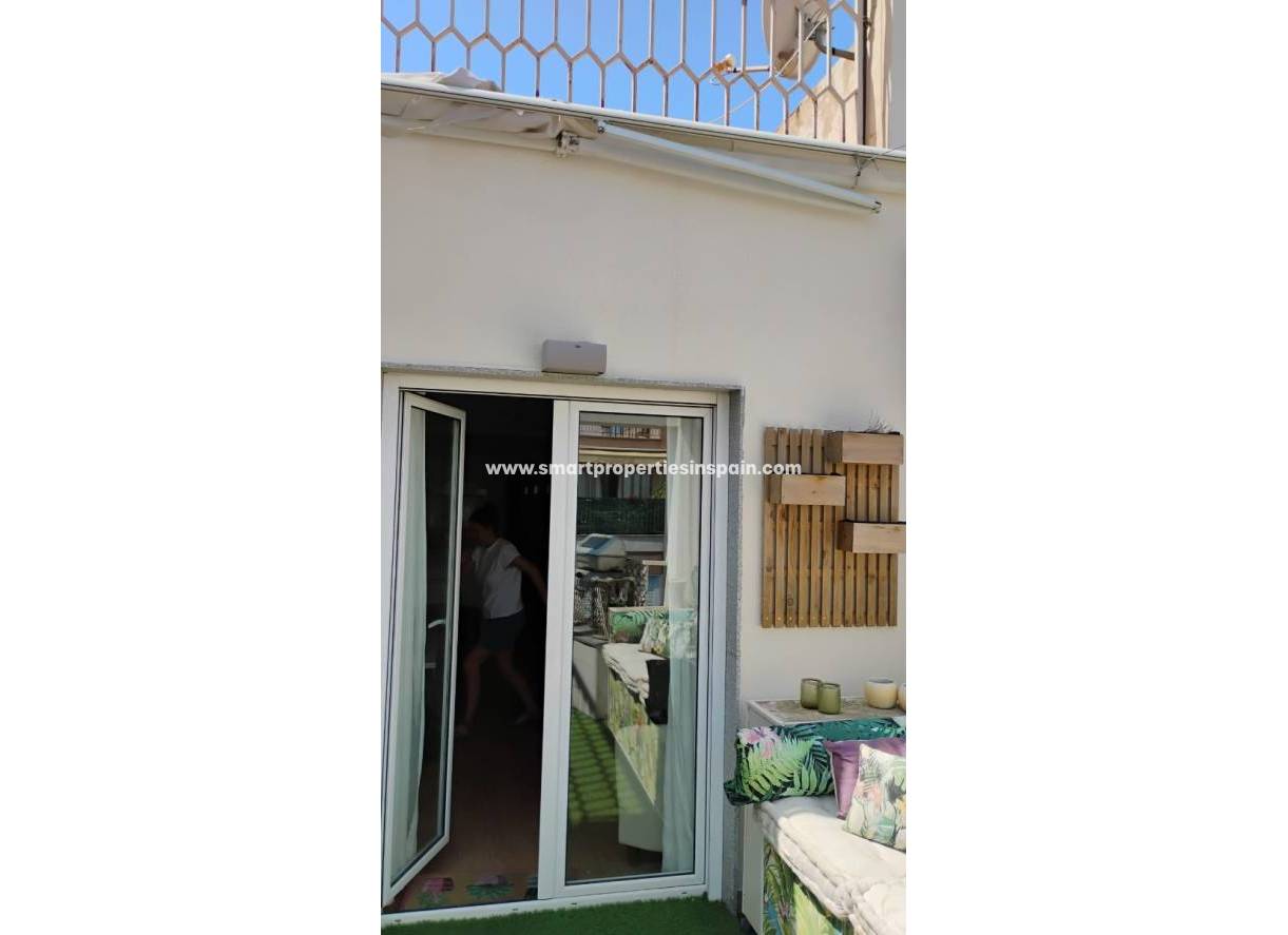 Resale - Apartment - Elche