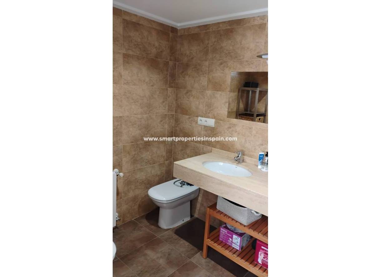 Resale - Apartment - Elche