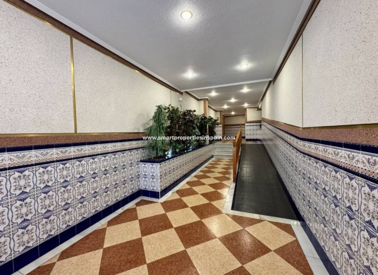 Resale - Apartment - La Mata