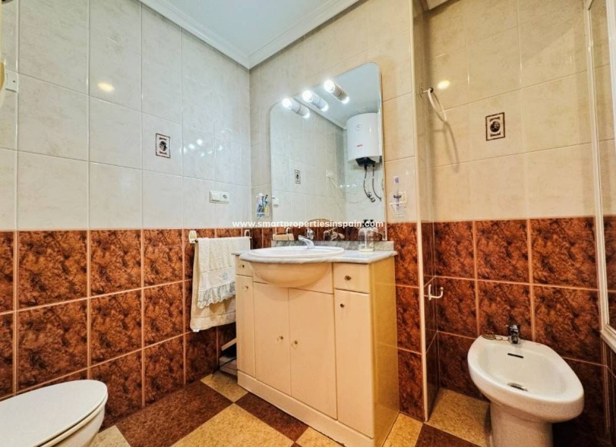 Resale - Apartment - La Mata