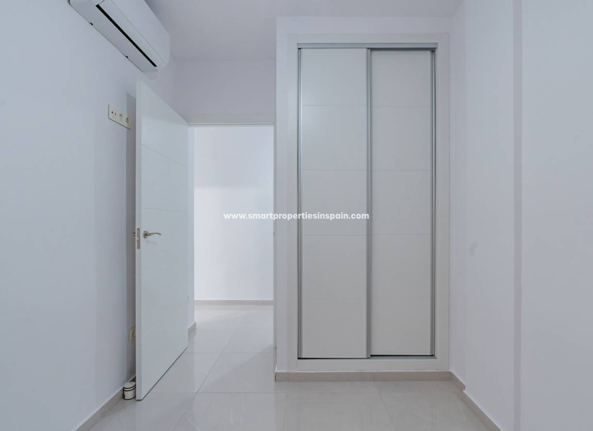 Resale - Apartment - Torrevieja