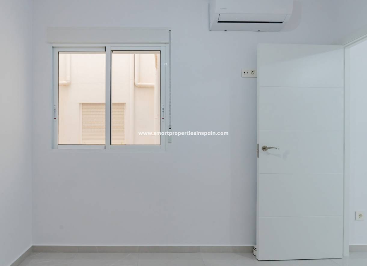 Resale - Apartment - Torrevieja