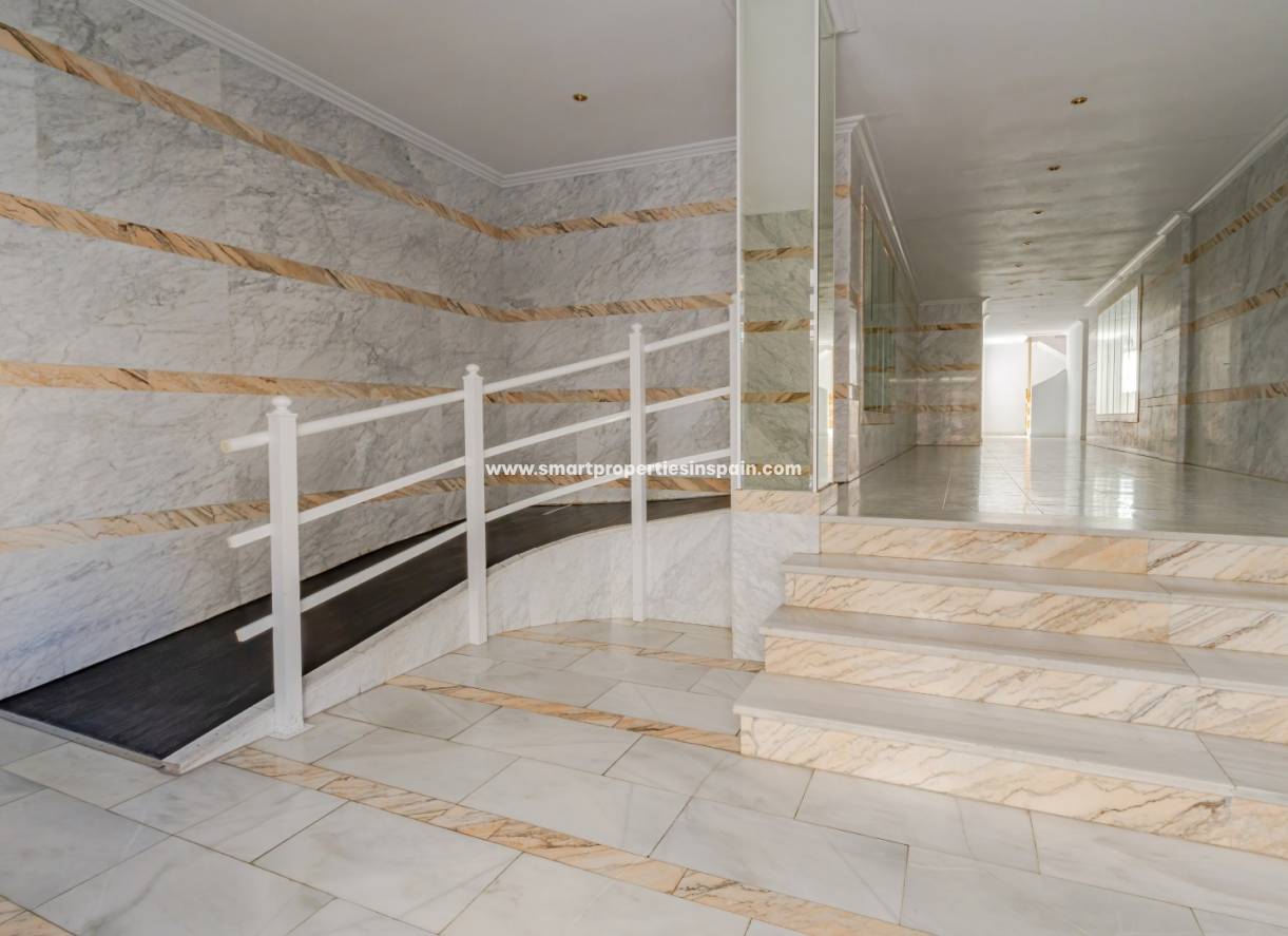 Resale - Apartment - Torrevieja