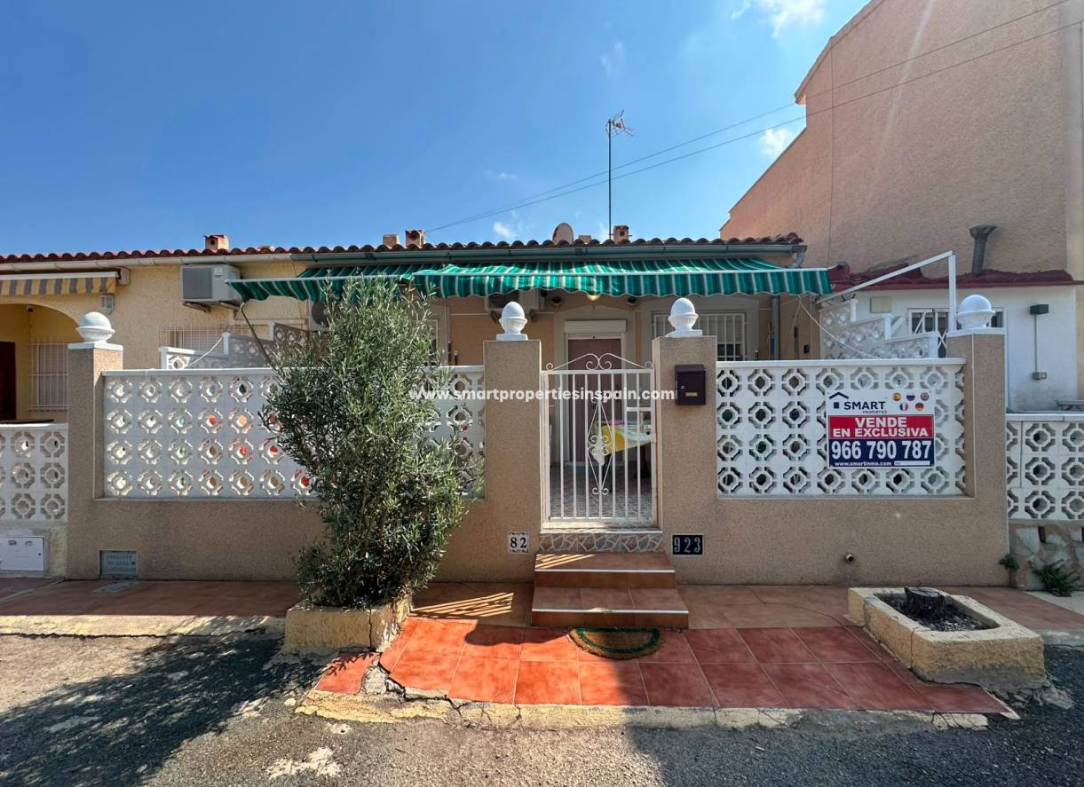 Resale - Bungalow - La Marina - Urbanización La Marina