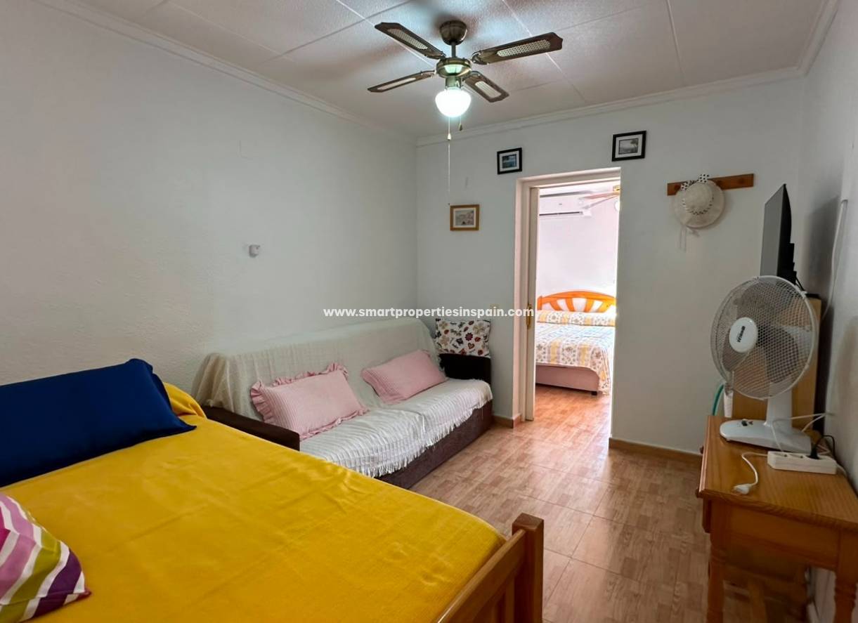 Resale - Bungalow - La Marina - Urbanización La Marina
