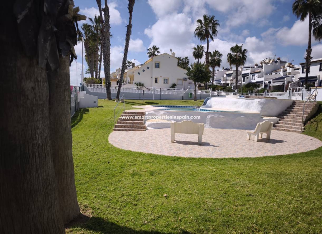 Resale - Bungalow - Orihuela Costa