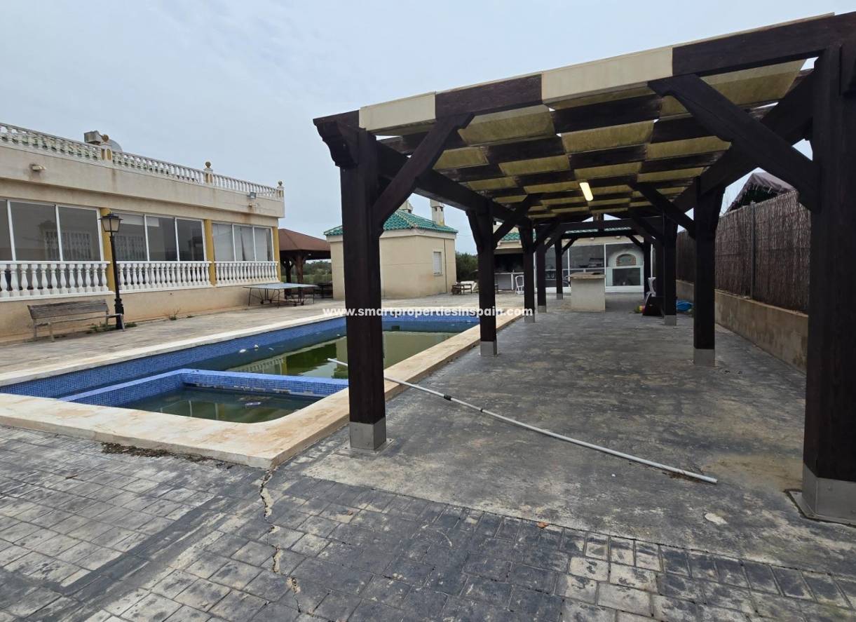 Resale - Country House - Elche