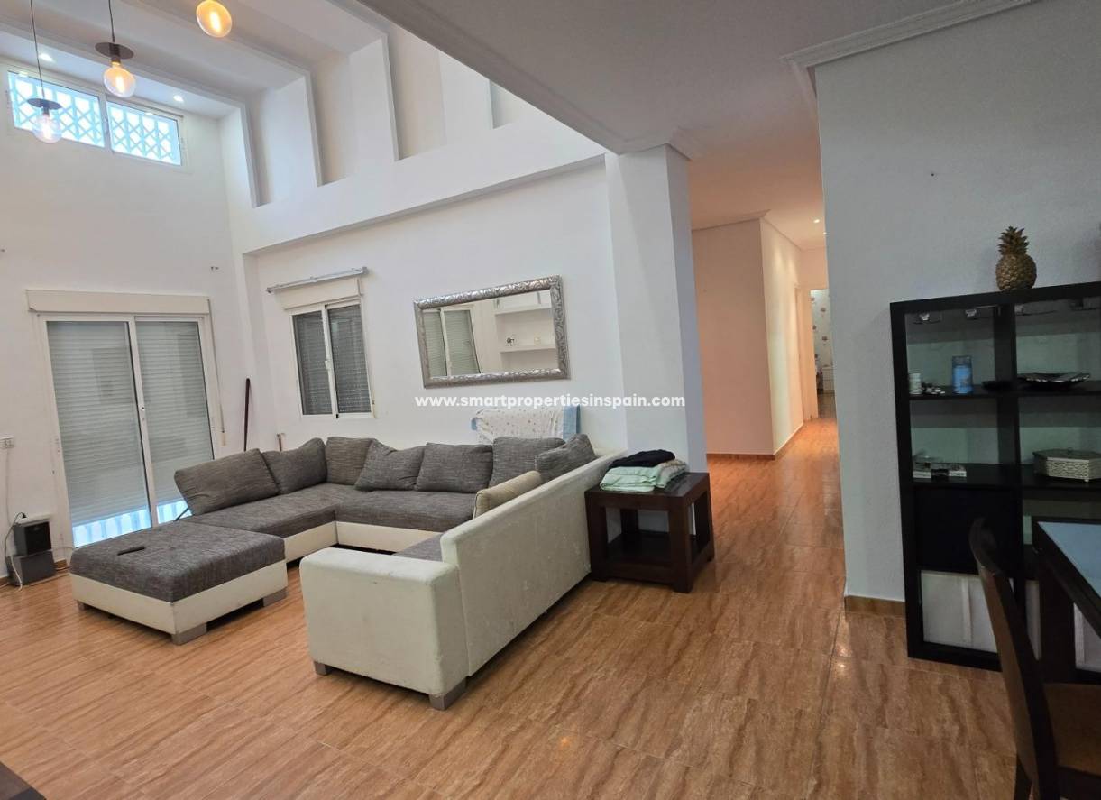 Resale - Country House - Elche