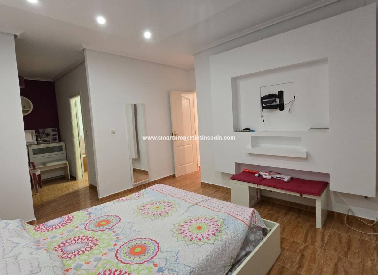 Resale - Country House - Elche