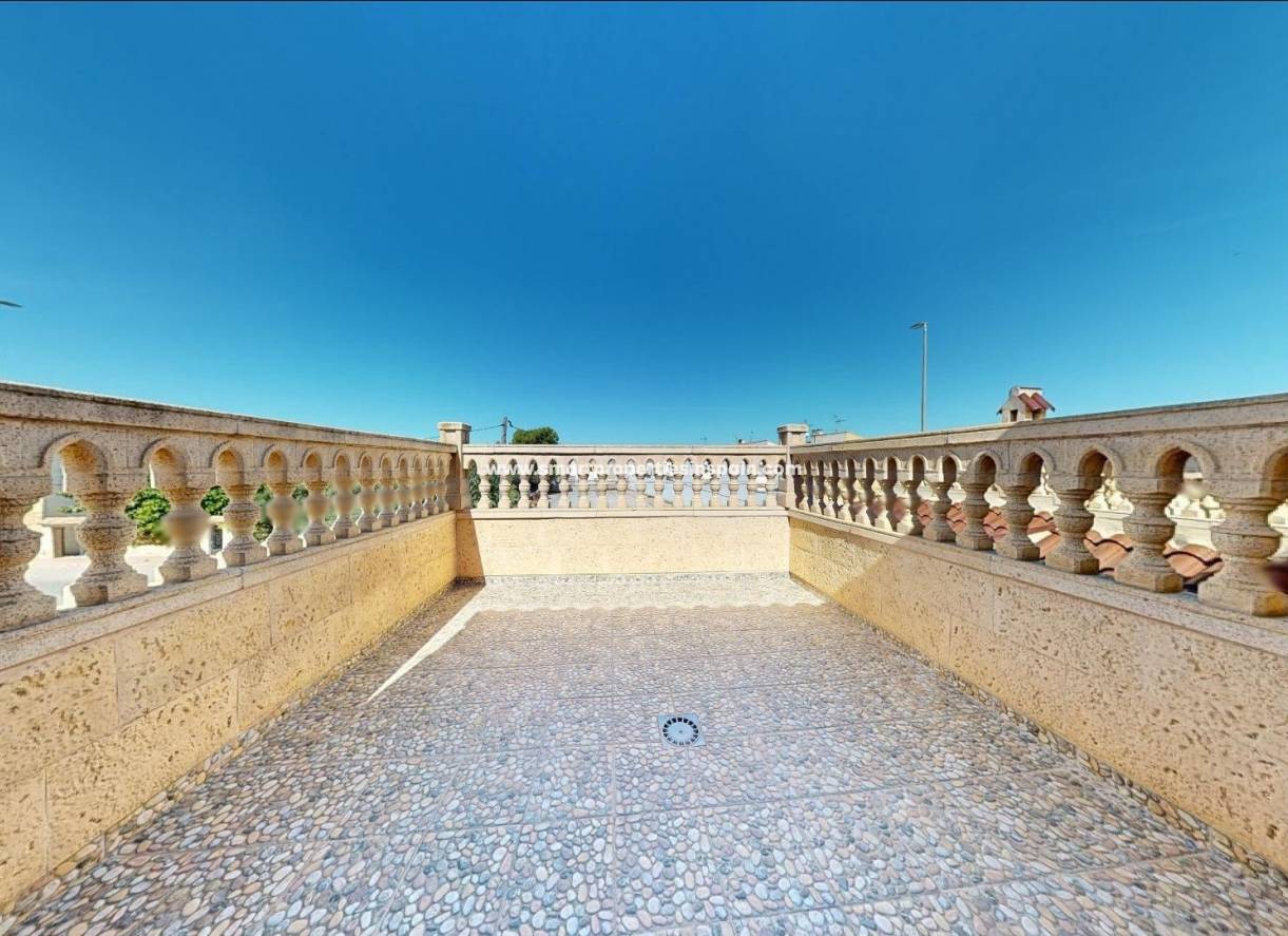 Resale - Detached Villa - Catral