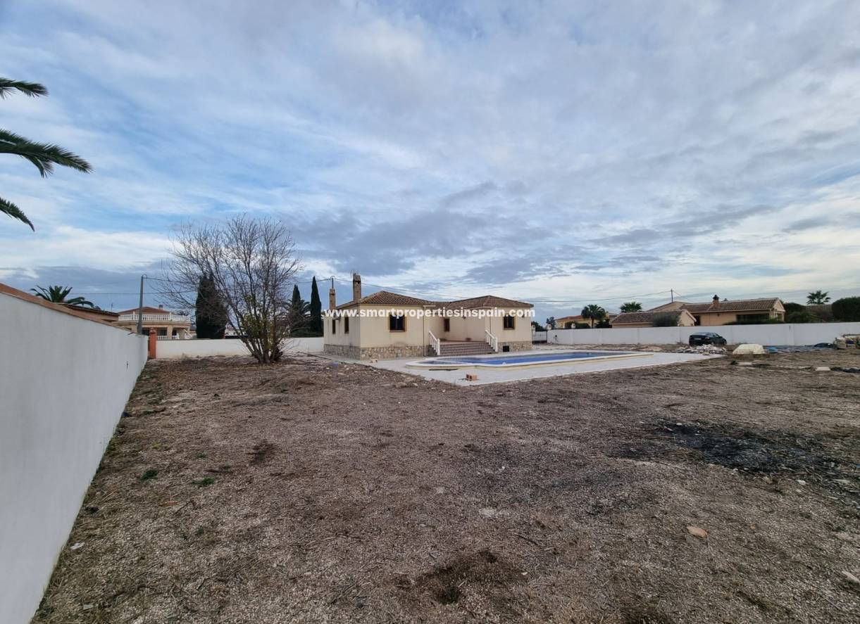 Resale - Detached Villa - Catral