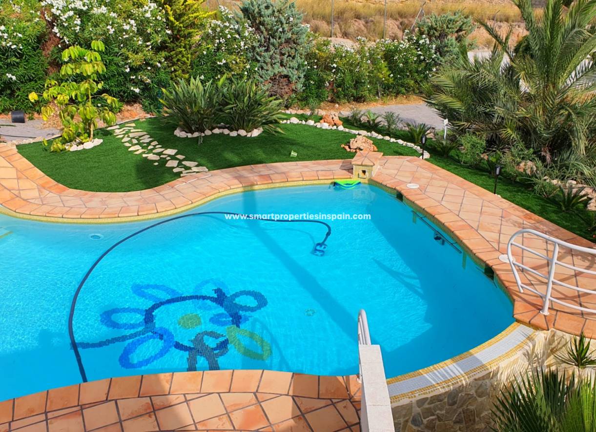 Resale - Detached Villa - Elche