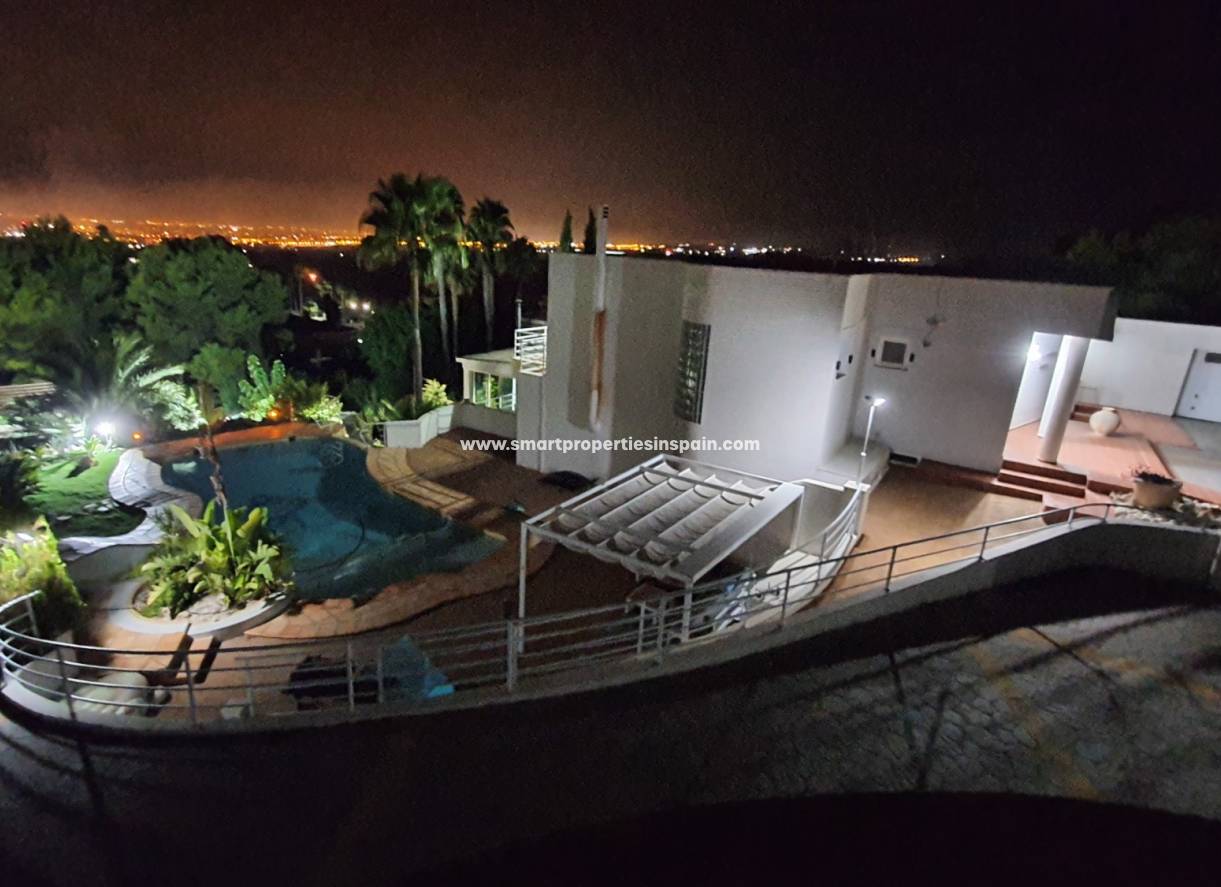 Resale - Detached Villa - Elche