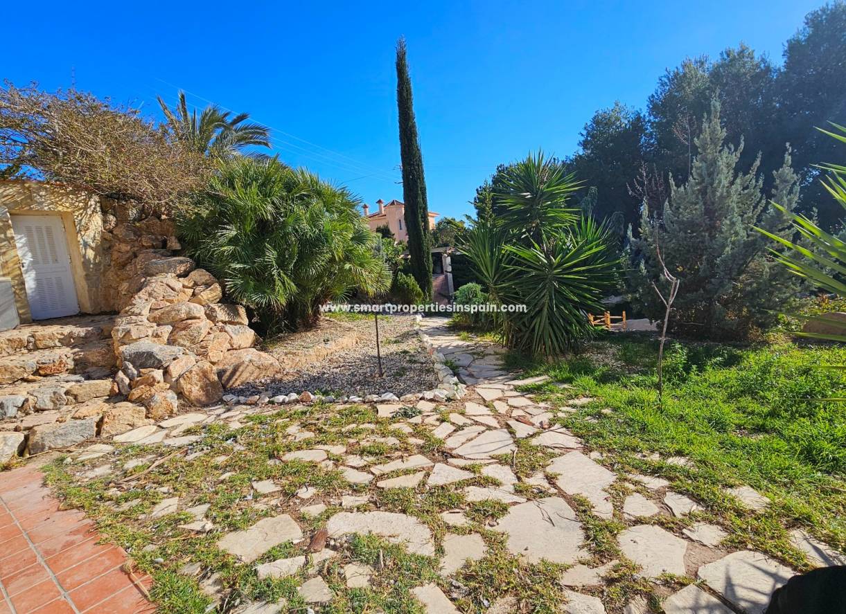 Resale - Detached Villa - Elche
