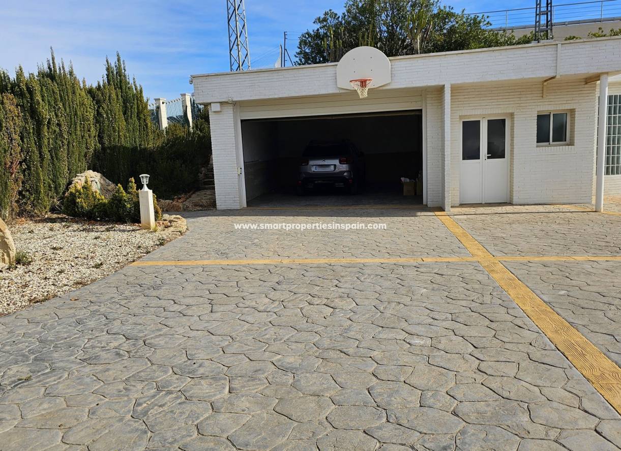 Resale - Detached Villa - Elche