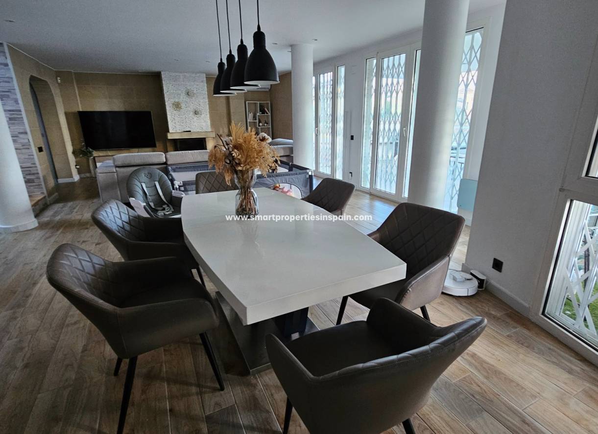 Resale - Detached Villa - Elche