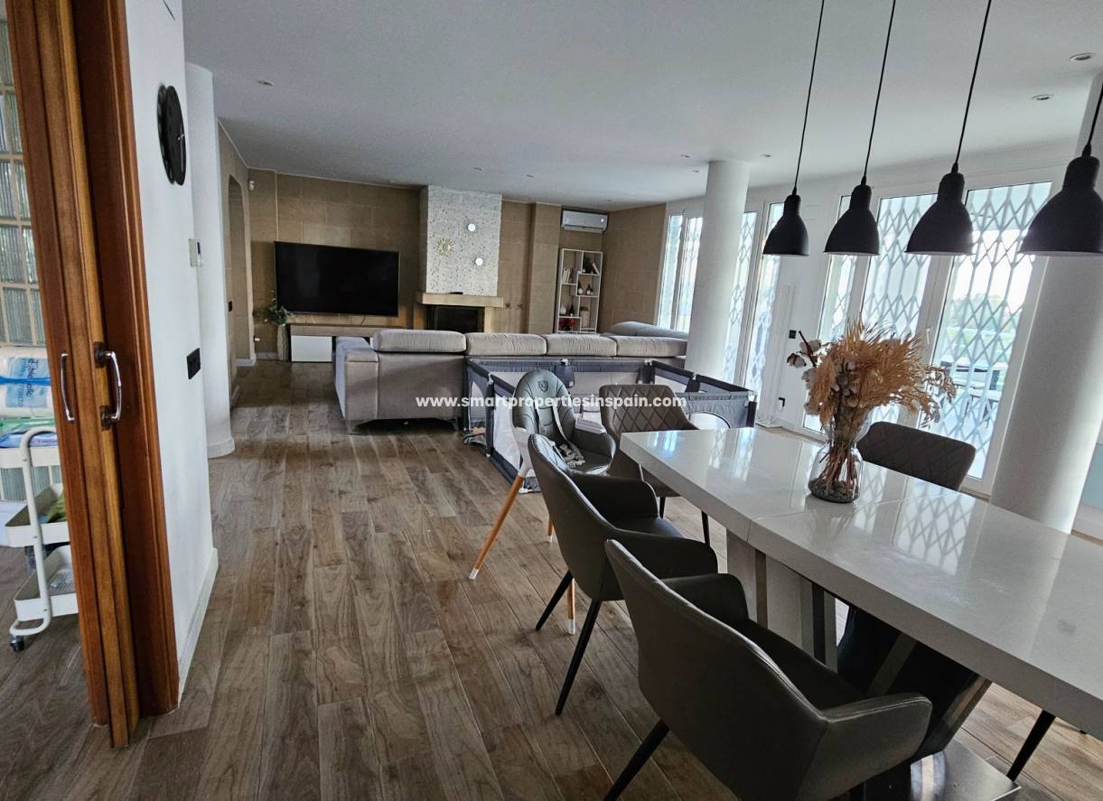 Resale - Detached Villa - Elche