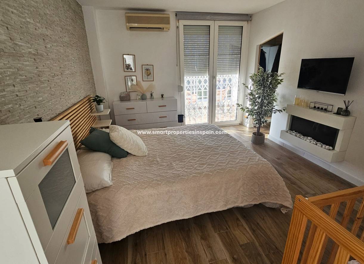 Resale - Detached Villa - Elche