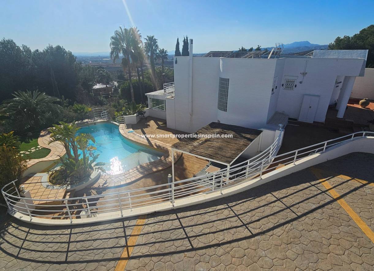 Resale - Detached Villa - Elche