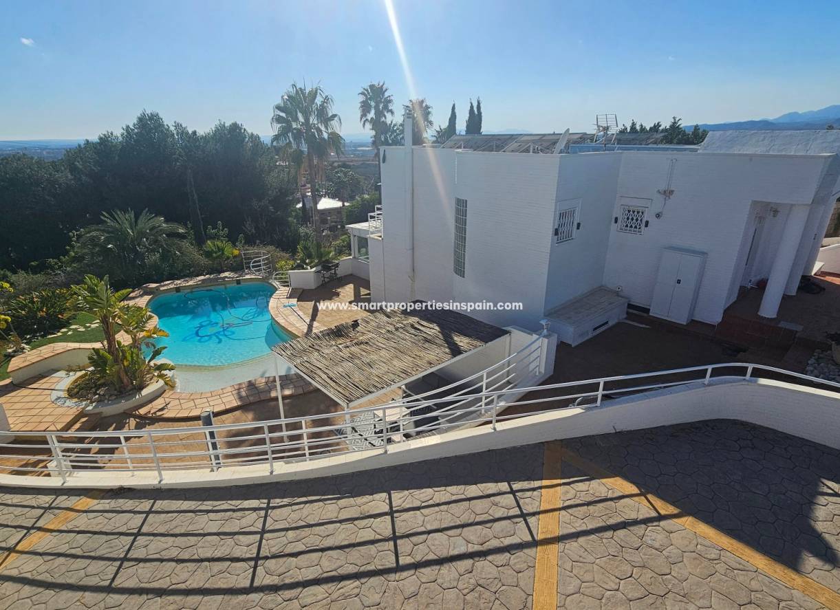Resale - Detached Villa - Elche