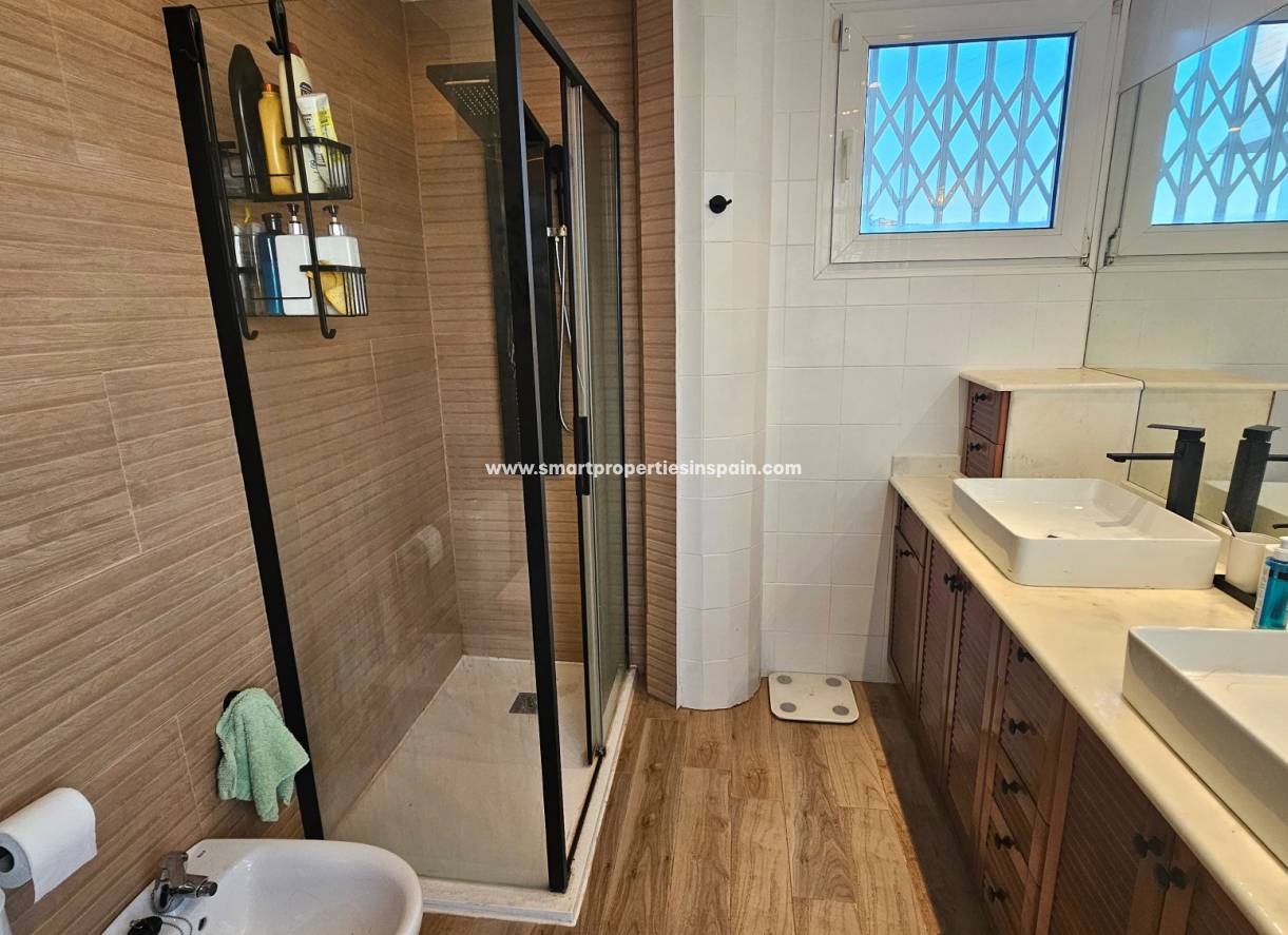 Resale - Detached Villa - Elche