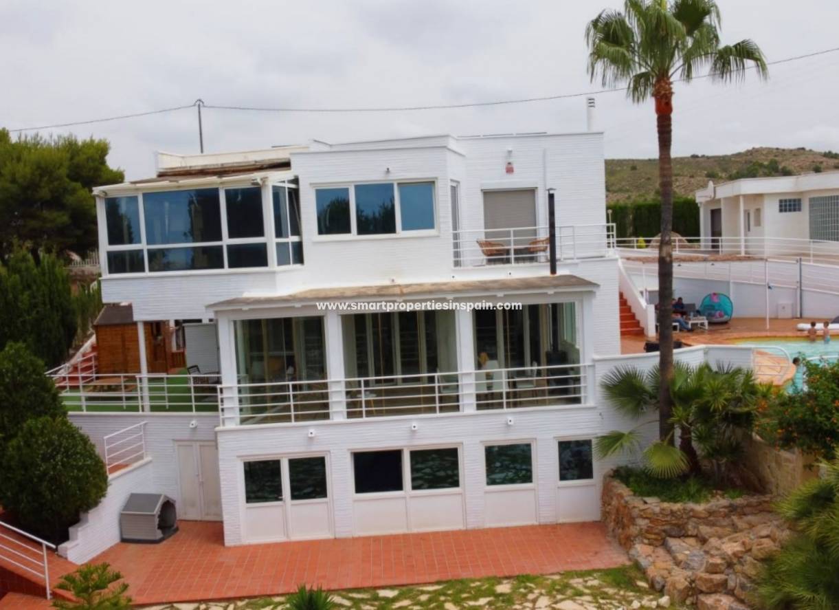 Resale - Detached Villa - Elche