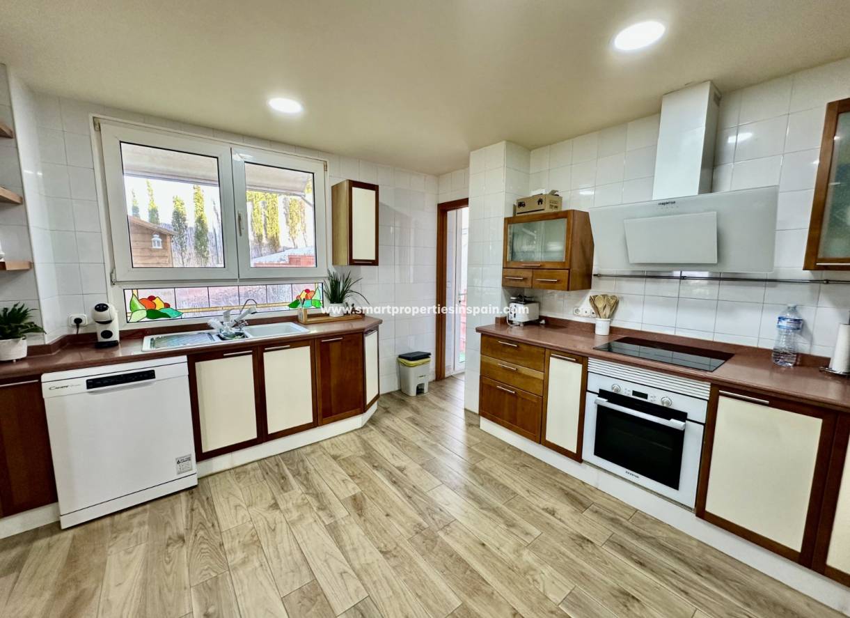 Resale - Detached Villa - Elche