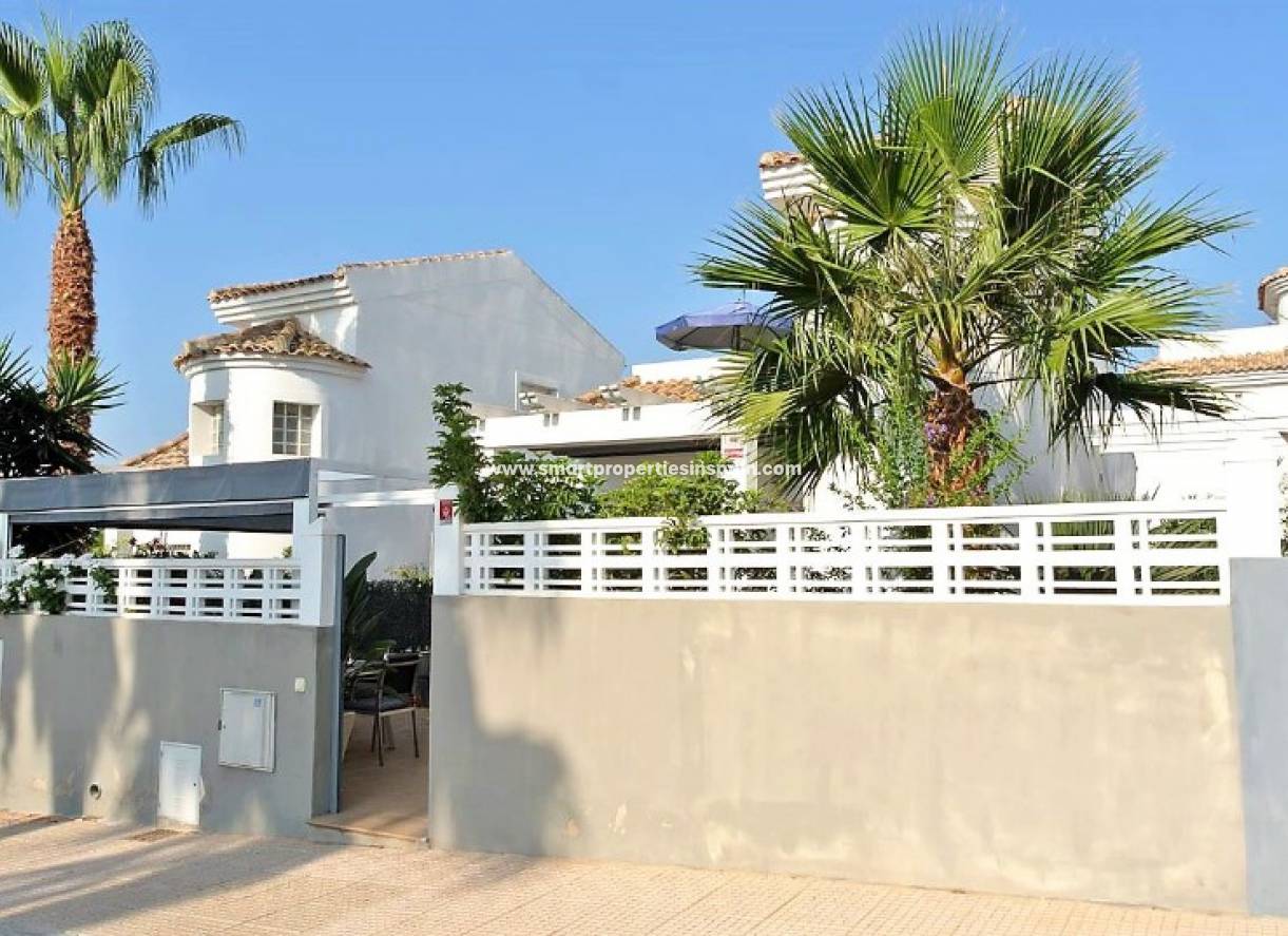 Resale - Detached Villa - La Marina - Urbanización La Marina