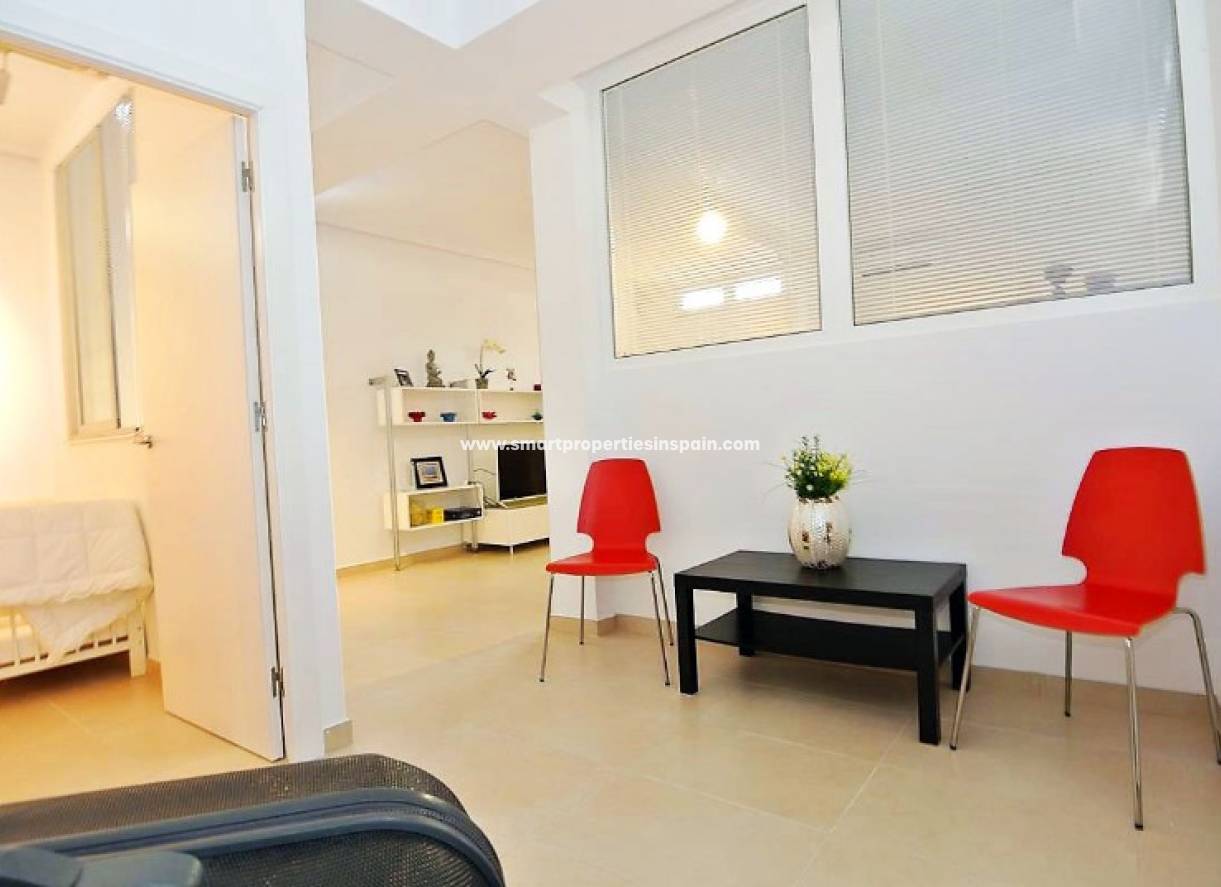 Resale - Detached Villa - La Marina - Urbanización La Marina