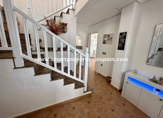 Resale - Detached Villa - La Marina - Urbanización La Marina