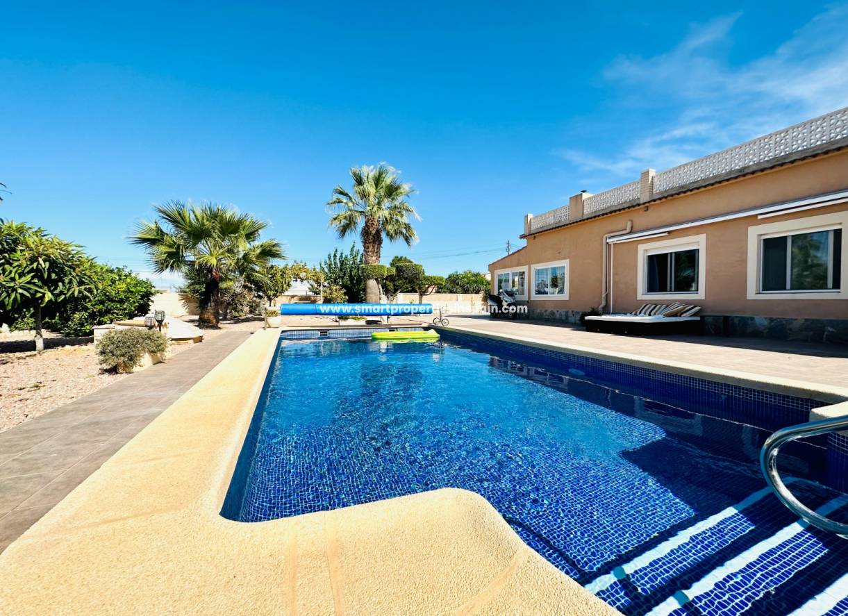 Resale - Detached Villa - La Marina - Urbanización La Marina