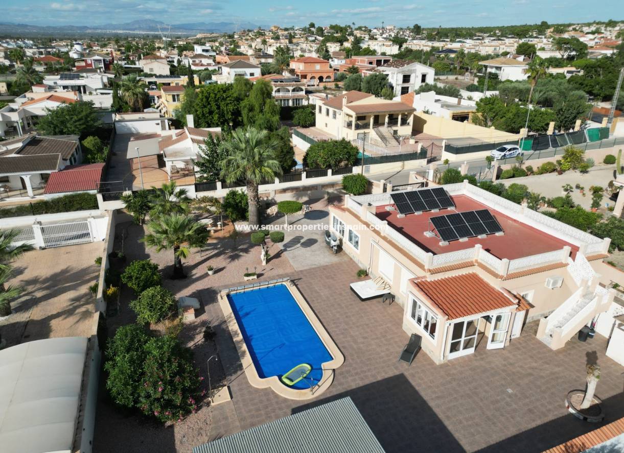 Resale - Detached Villa - La Marina - Urbanización La Marina