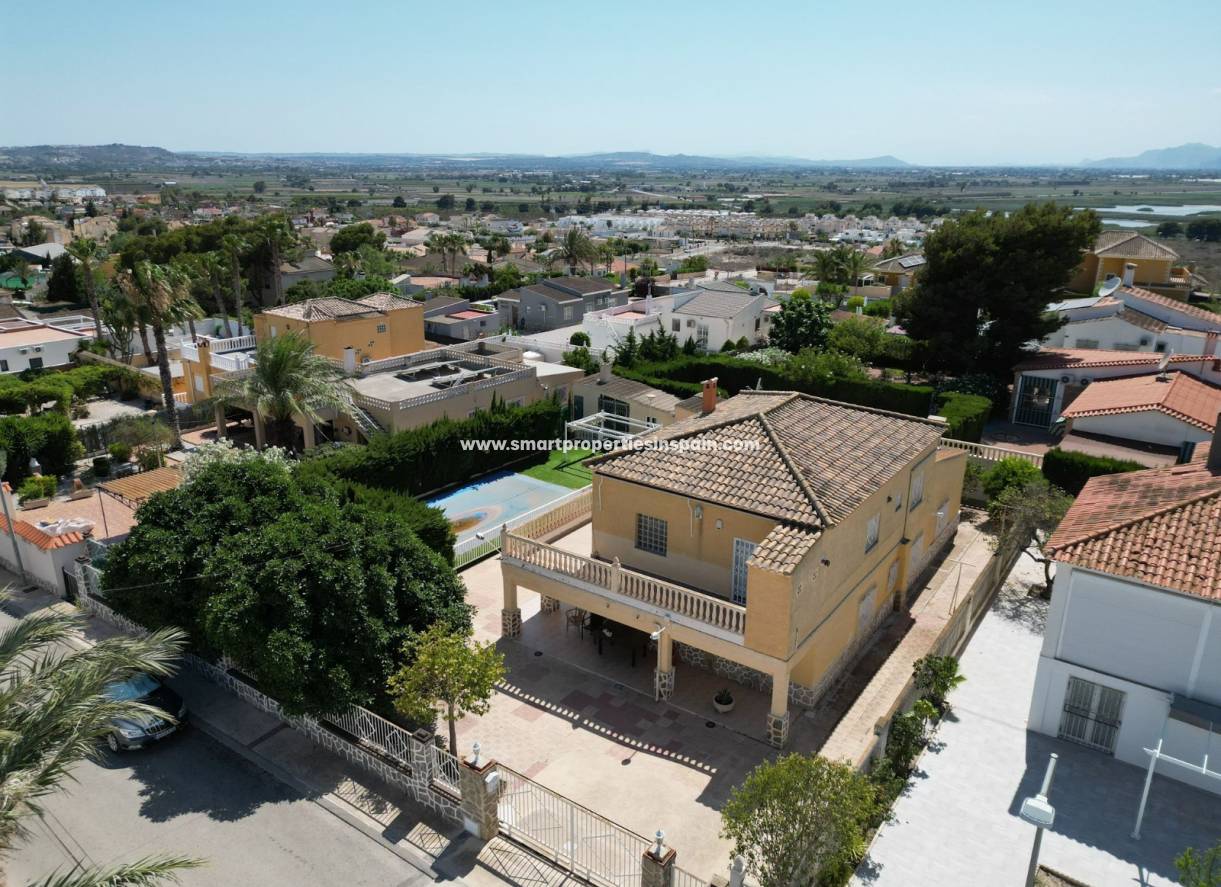 Resale - Detached Villa - La Marina - Urbanización La Marina