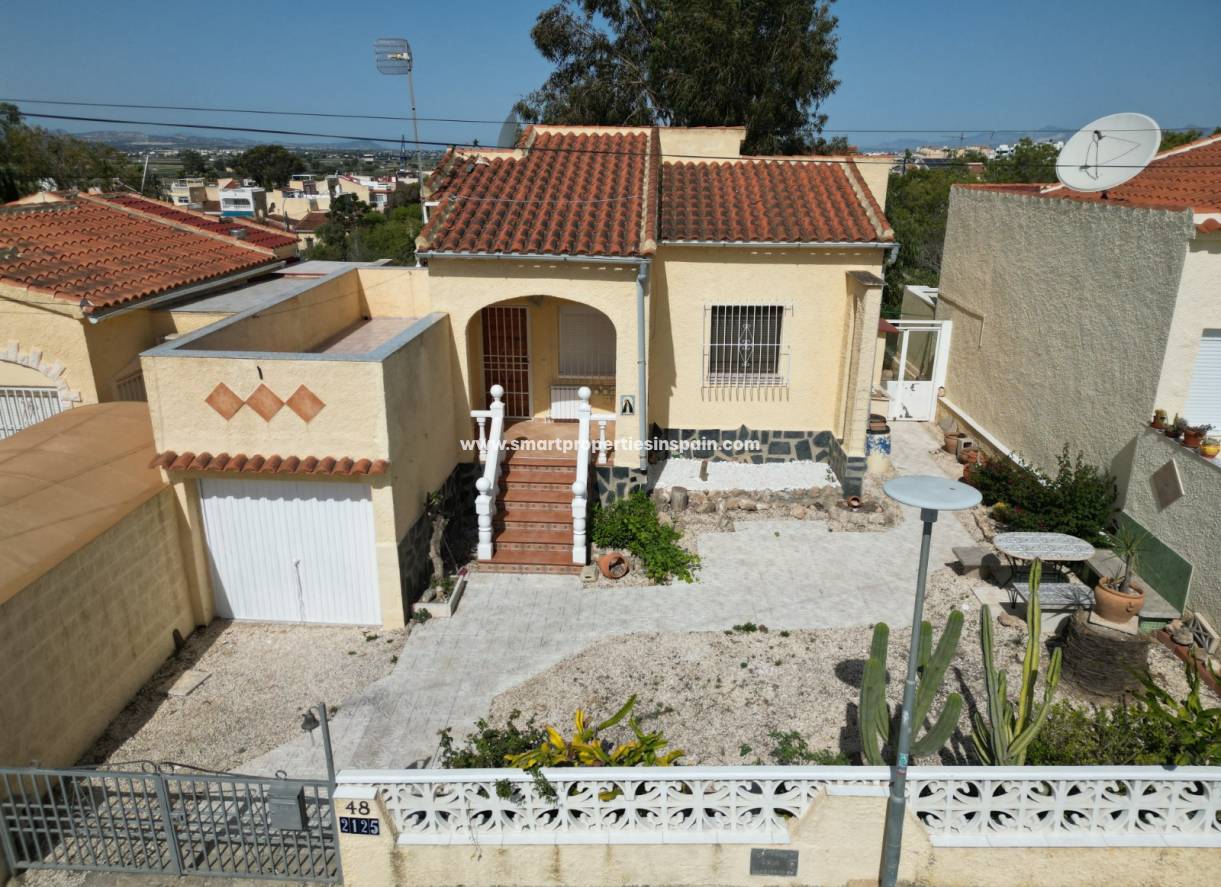 Resale - Detached Villa - La Marina - Urbanización La Marina