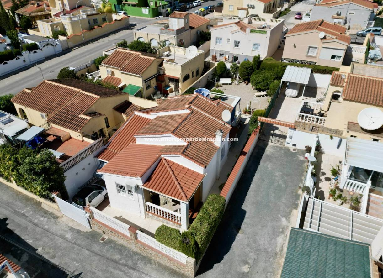 Resale - Detached Villa - La Marina - Urbanización La Marina