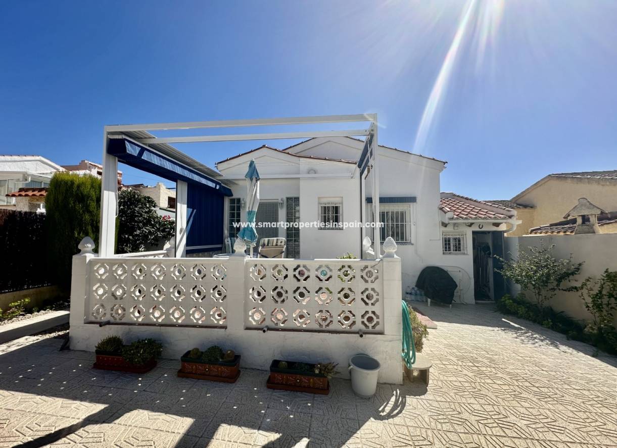 Resale - Detached Villa - La Marina - Urbanización La Marina